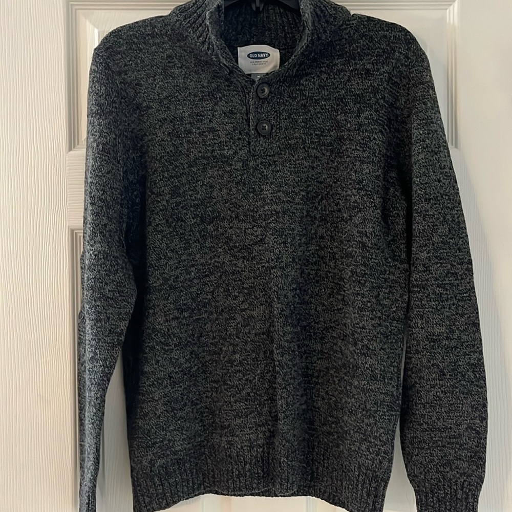Old Navy men’s sweater